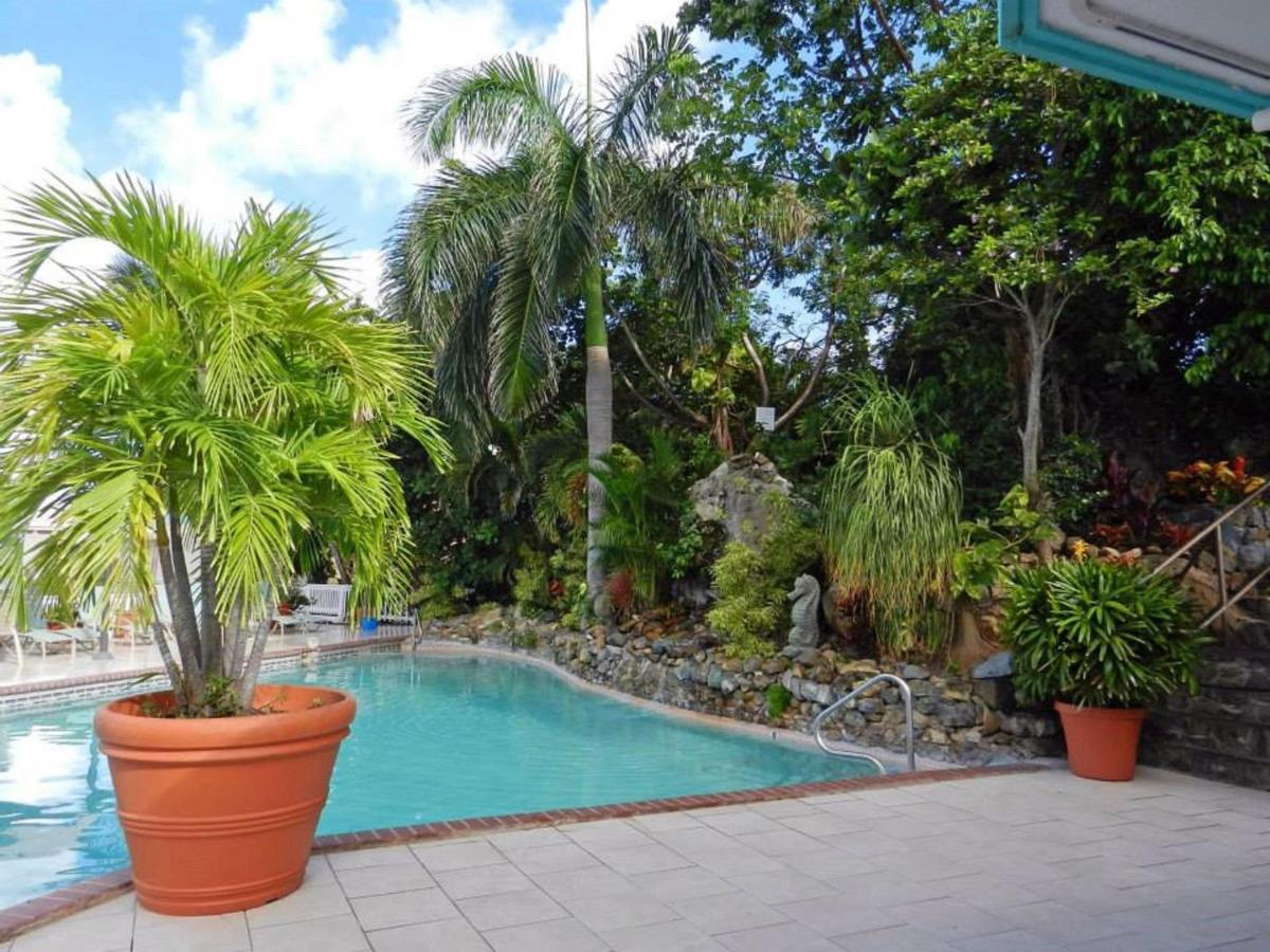 Flamboyan On The Bay Resort & Villas Canaan Extérieur photo