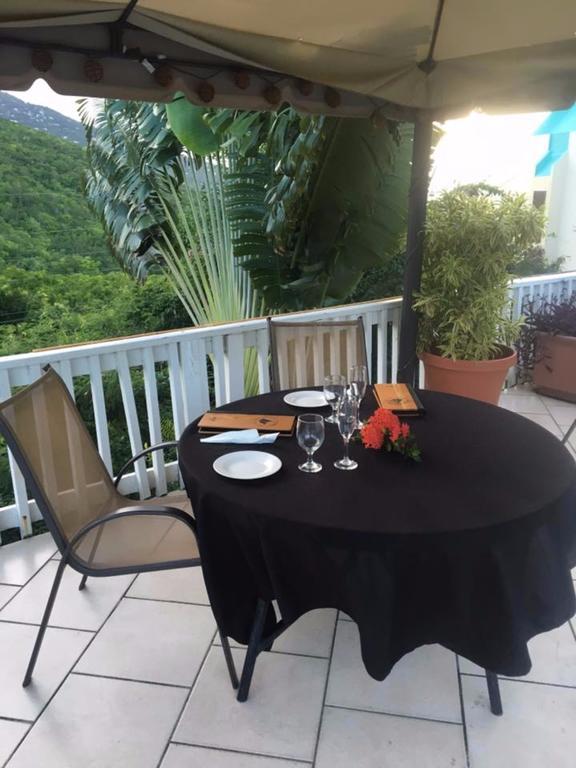 Flamboyan On The Bay Resort & Villas Canaan Extérieur photo