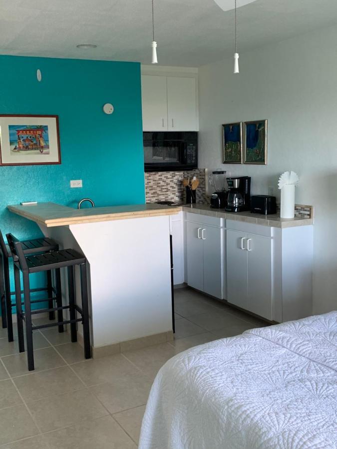 Flamboyan On The Bay Resort & Villas Canaan Extérieur photo
